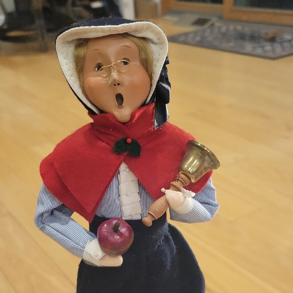 Byers Choice Vintage Carolers School Teacher - Picture 2 of 14